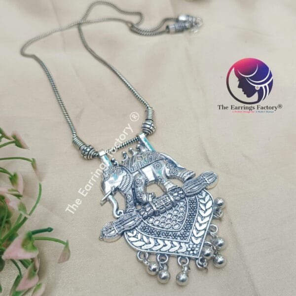 Trending Oxidized Silver Pendant Chain