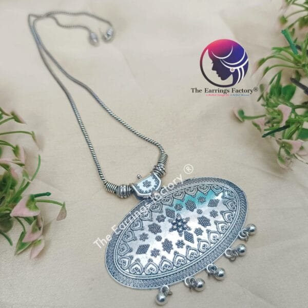 Trending Oxidized Silver Pendant Chain - Image 2