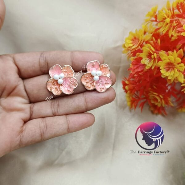 Western Floral Metal Fashion Earrings - Image 3