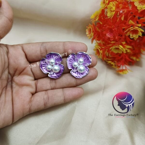 Western Silver Metal Florall Pearl Fashion Earrings - Image 2