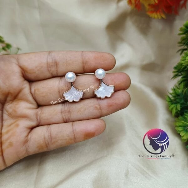 Western Silver | Rose Gold Pearl Earring - Image 4