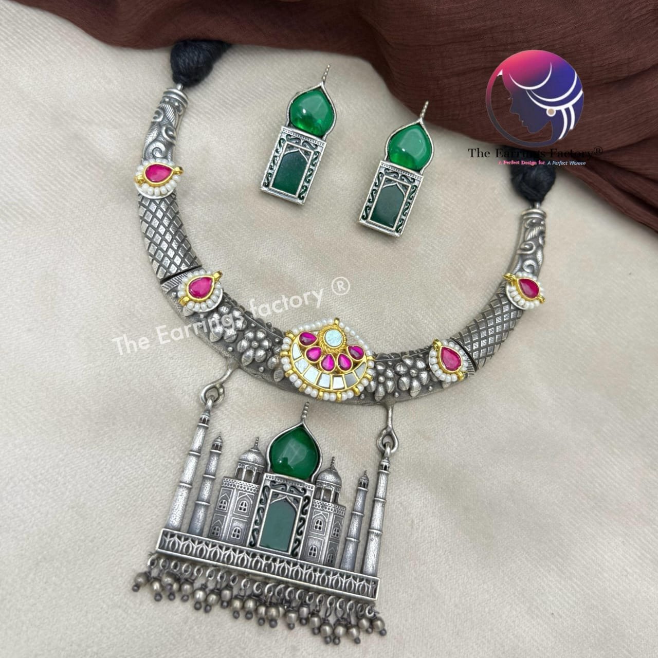 Premium German Silver Tajmahal Neckset With Earrings