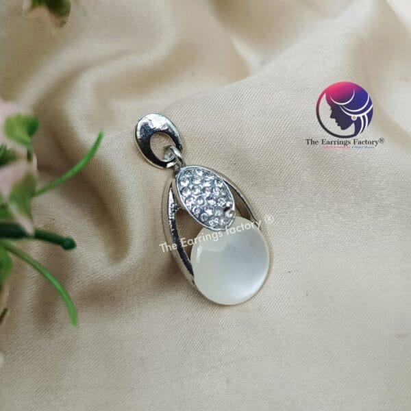 Premium Stylish Silver Moonstone Fancy Earrings - Image 3
