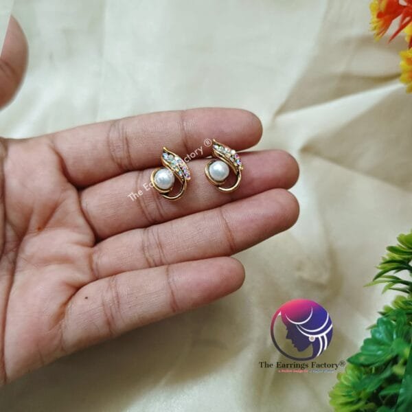 Trending Golden Stone Studs - Image 5