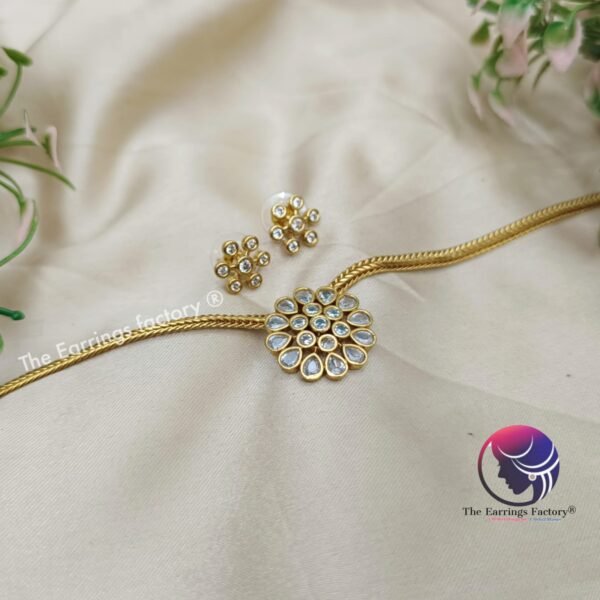 Premium Antique Pendant stone Choker Set With Earrings - Image 2