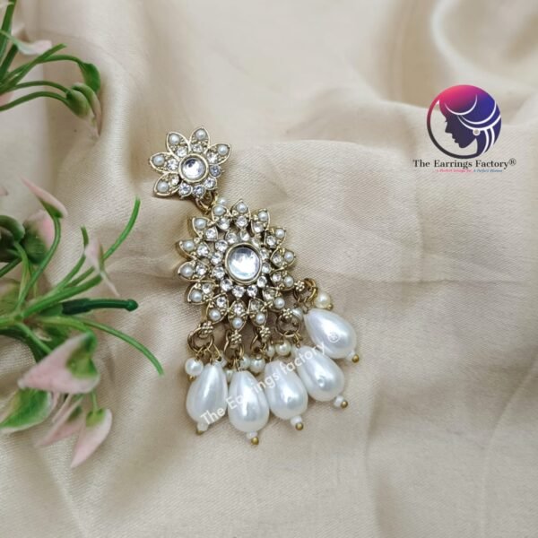 Party Wear Kundan Stone  Pearl Earrings - Image 4