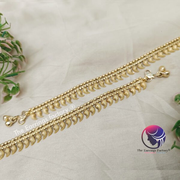 Traditional Antique Anklet - Image 3