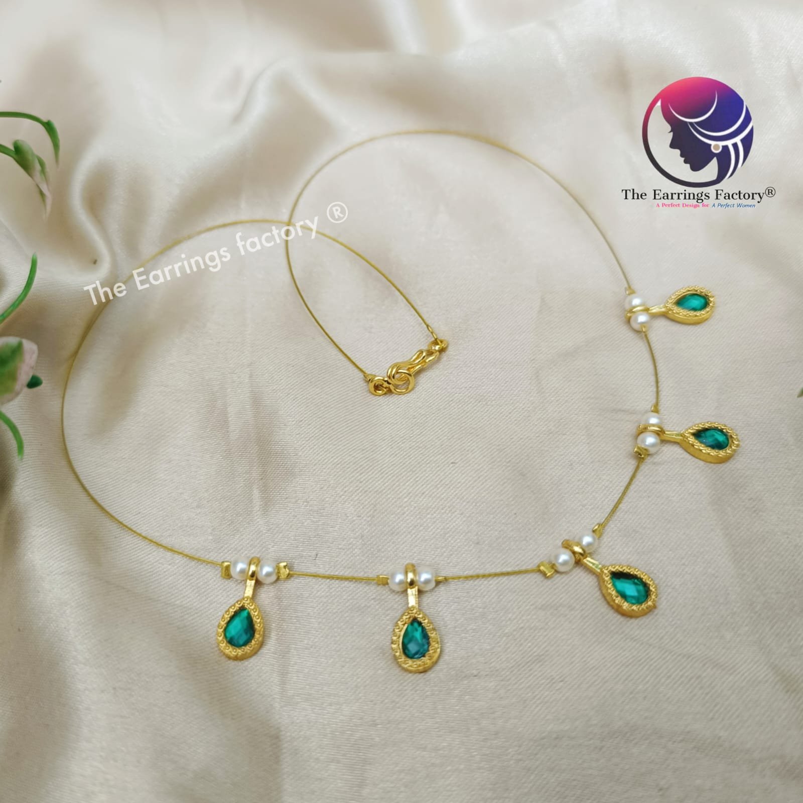 Trending Invisible Golden Green Stone Necklace